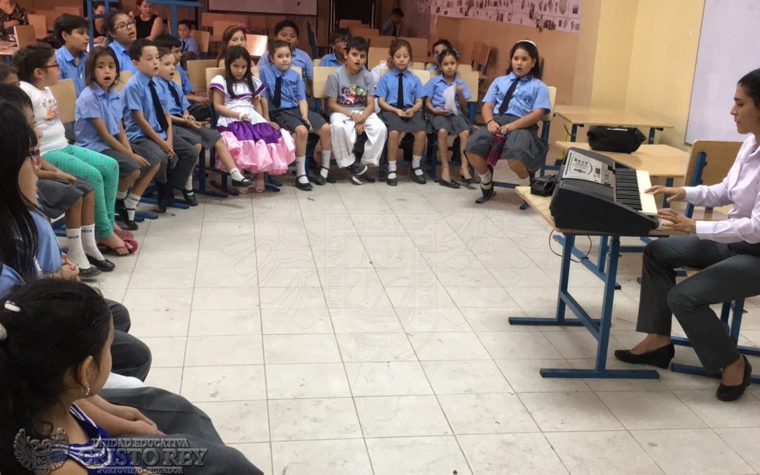 ESTUDIANTES CON HABILIDADES VOCALES