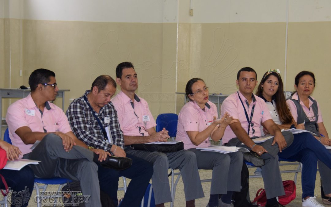 Docentes participan en seminario