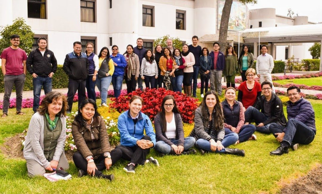 EDUCAR A LA PERSONA DESDE LA PROPIA VOCACIÓN