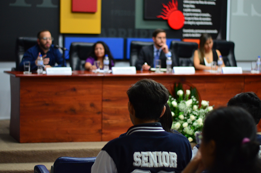 Foro de Profesionales en la Semana Vocacional